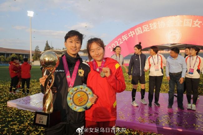 被男人狂揉吃奶胸60分钟